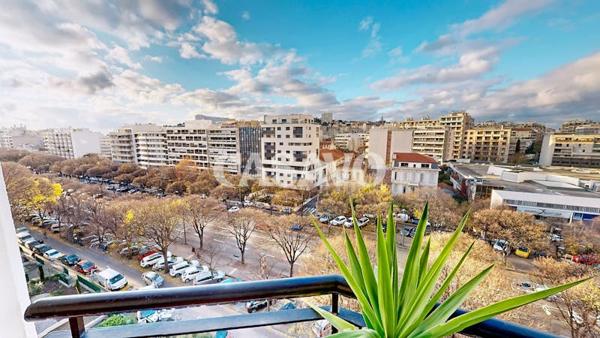Vente Appartement 4 pièces de 102m² - 13008 Marseille