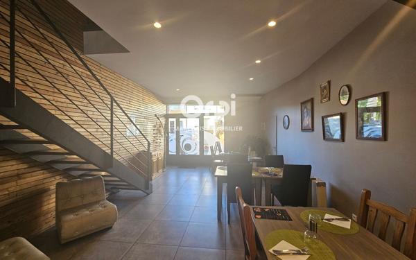 Immeuble à vendre    7 pièces • 241 m2 Prades