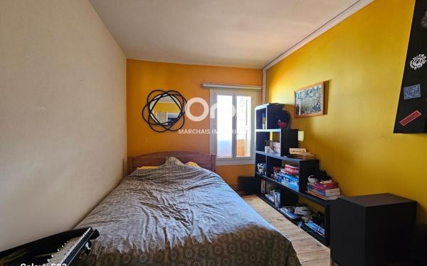 Immeuble à vendre    7 pièces • 241 m2 Prades