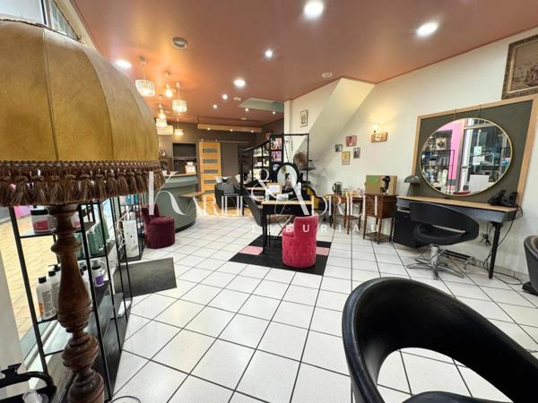FOND DE COMMERCE - SALON DE COIFFURE MIXTE DE 5 M2.