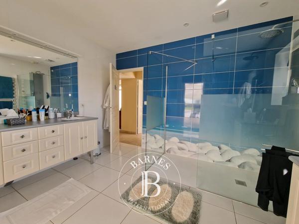 Le Mans, Maison 5 Chambres -  446 m² à vendre