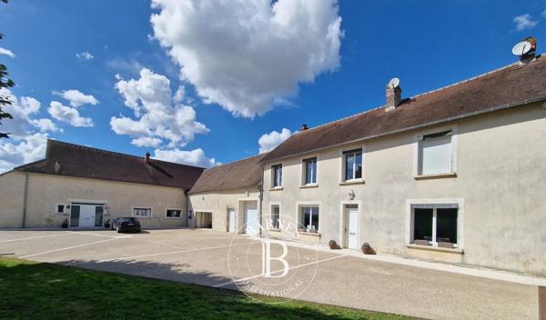 Le Mans, Maison 5 Chambres -  446 m² à vendre