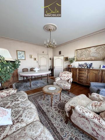 EXCLUSIVITE - Grande maison 5ch/bureau avec atelier/garage de 65m².