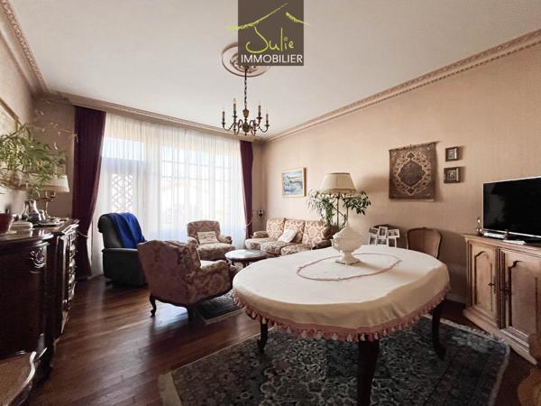EXCLUSIVITE - Grande maison 5ch/bureau avec atelier/garage de 65m².