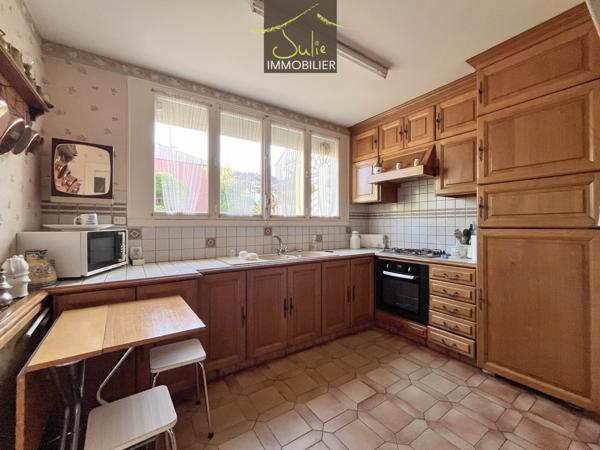 EXCLUSIVITE - Grande maison 5ch/bureau avec atelier/garage de 65m².