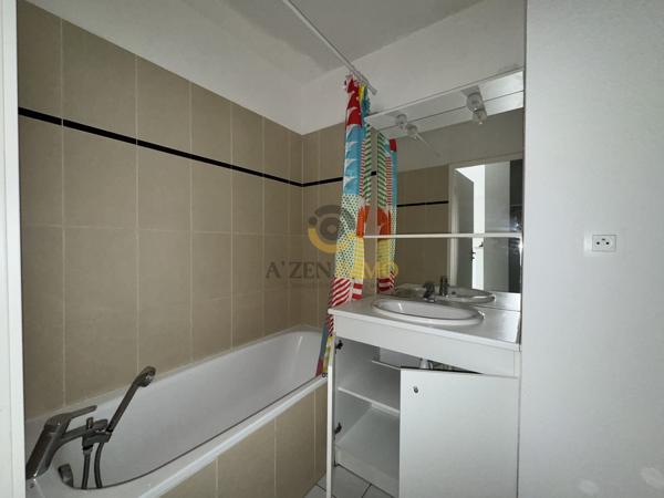 Appartement 2 pièces avec piscine en rez-de-chaussée