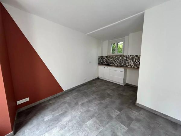 Immeuble avec deux appartements