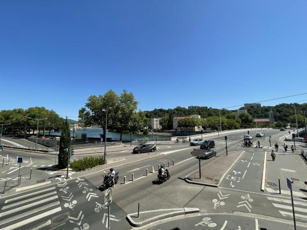 T4 – 126.45 m² – MEUBLE – 2 CHAMBRES – 69009 – LYON