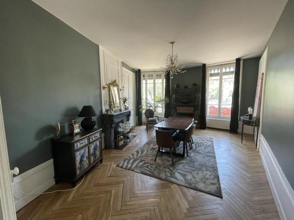 T4 – 126.45 m² – MEUBLE – 2 CHAMBRES – 69009 – LYON