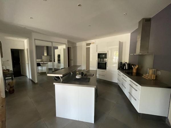 T4 – 126.45 m² – MEUBLE – 2 CHAMBRES – 69009 – LYON