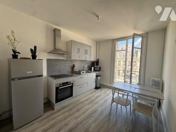 Nouveau mandat sur Charleville-Mézières, secteur Hôtel de Ville.

Appartement situé au troisi...