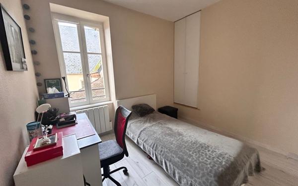 Appartement à louer    3 pièces •  Decize