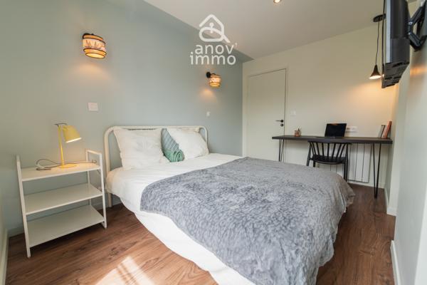 Studio
                                                                                                                                                                                                                                                                                                                        1 pièce(s)                                                                                                                                                                                                          1 chambre(s)                                                                                                                                                                                                          25  m²