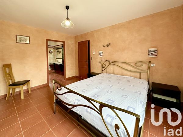 Maison traditionnelle 5 pièces de 193 m² à Le Plan-de-la-Tour (83120)