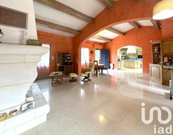 Maison traditionnelle 5 pièces de 193 m² à Le Plan-de-la-Tour (83120)