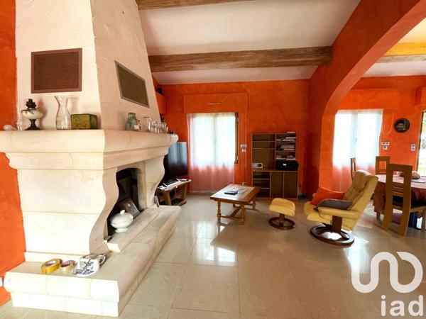 Maison traditionnelle 5 pièces de 193 m² à Le Plan-de-la-Tour (83120)