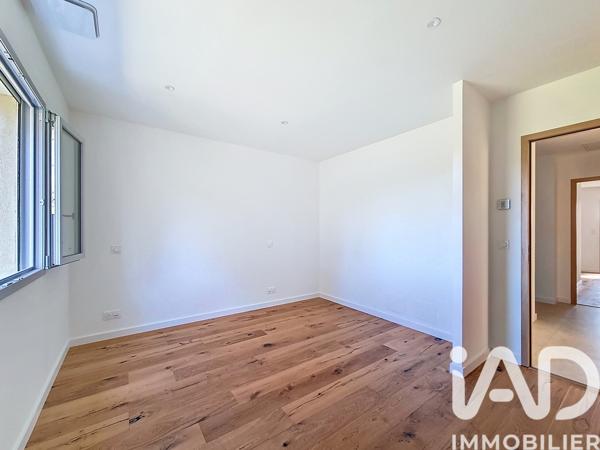 Maison à vendre 5 pièces 182 m² Nîmes