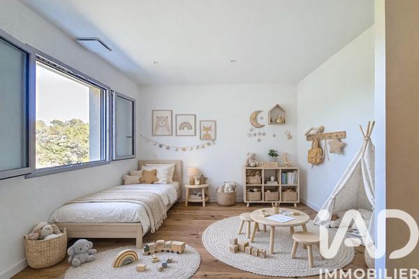 Maison à vendre 5 pièces 182 m² Nîmes