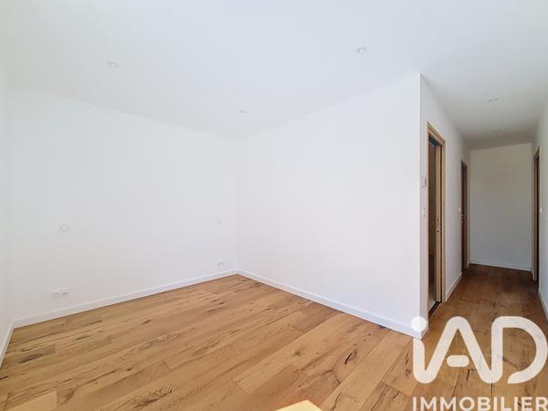 Maison à vendre 5 pièces 182 m² Nîmes