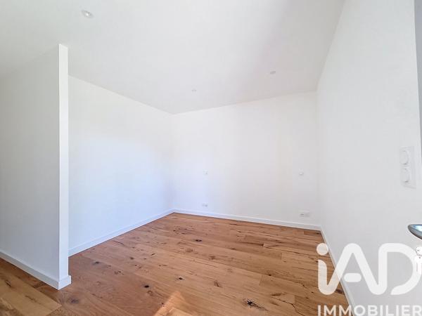 Maison à vendre 5 pièces 182 m² Nîmes