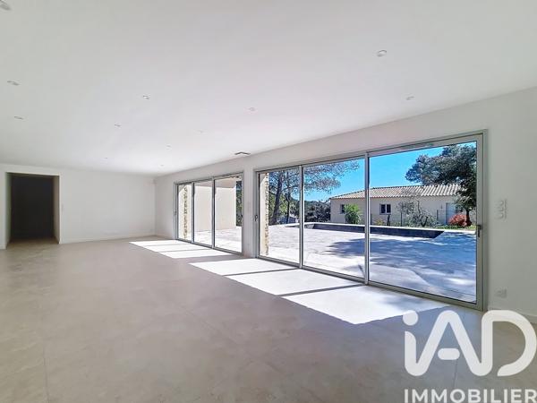 Maison à vendre 5 pièces 182 m² Nîmes