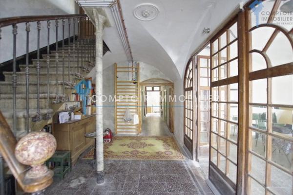 Maison 10 pièce(s) 7 chambre(s) 300 m²