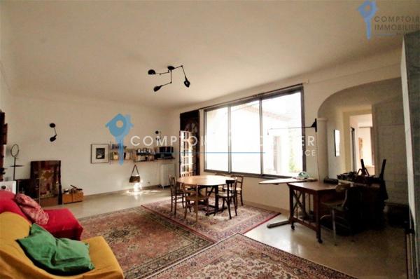 Maison 10 pièce(s) 7 chambre(s) 300 m²