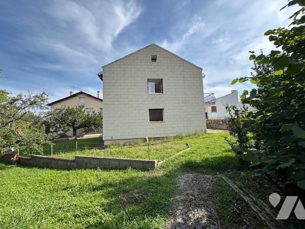 Maison de construction traditionnelle 