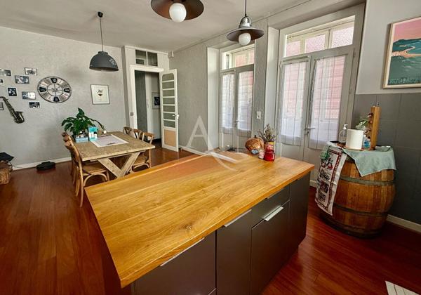 Appartement hyper centre Pau 2 chambres et cave