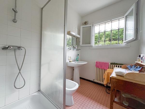 ANGERS - Maison familiale au calme avec jardin, garage et vie de plain-pied !