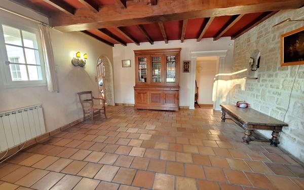 Maison à vendre    7 pièces •  Médis