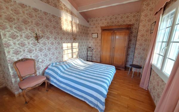 Maison à vendre    7 pièces •  Médis