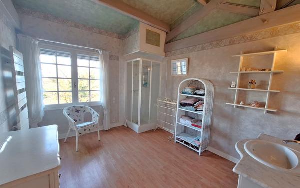 Maison à vendre    7 pièces •  Médis