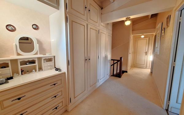 Maison à vendre    7 pièces •  Médis