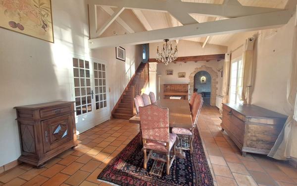 Maison à vendre    7 pièces •  Médis