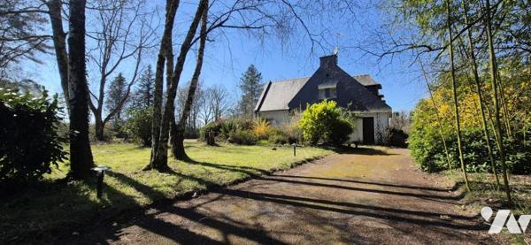 MAISON TRADITIONNELLE - 5 CHAMBRES - TERRAIN 12300 M2