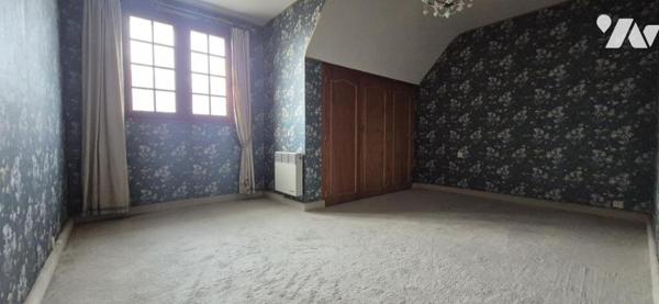 MAISON TRADITIONNELLE - 5 CHAMBRES - TERRAIN 12300 M2