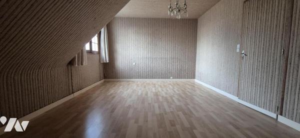 MAISON TRADITIONNELLE - 5 CHAMBRES - TERRAIN 12300 M2