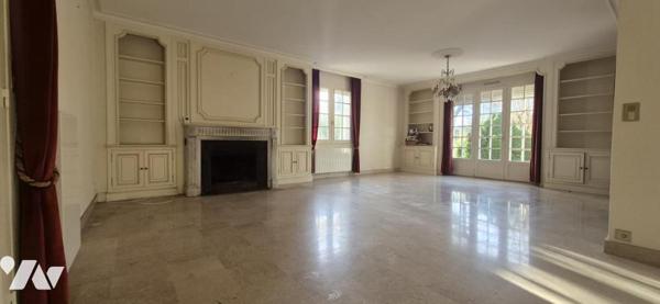 MAISON TRADITIONNELLE - 5 CHAMBRES - TERRAIN 12300 M2