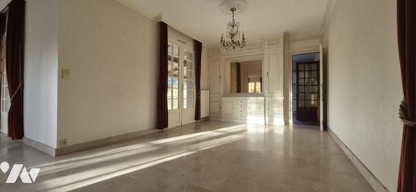 MAISON TRADITIONNELLE - 5 CHAMBRES - TERRAIN 12300 M2