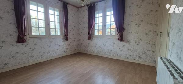 MAISON TRADITIONNELLE - 5 CHAMBRES - TERRAIN 12300 M2