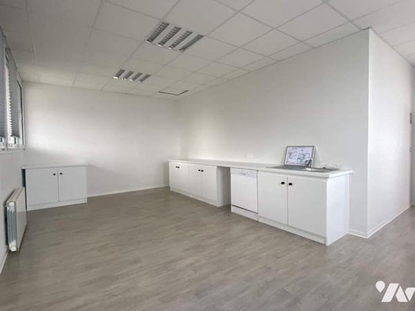 Local à usage professionnel