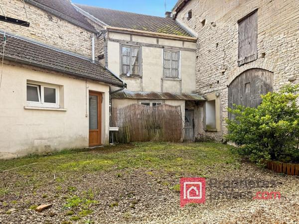 Maison Essoyes 15 pièce(s) 400 m2