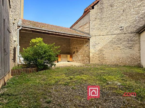 Maison Essoyes 15 pièce(s) 400 m2