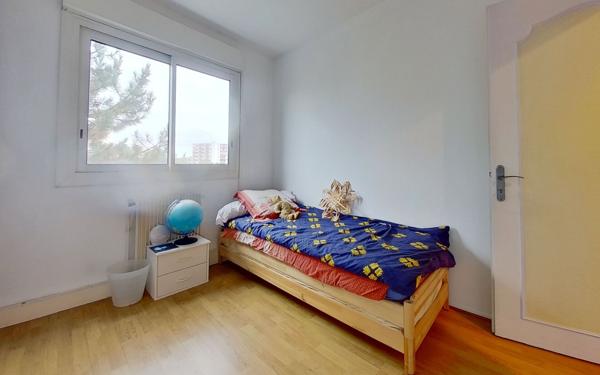 Appartement à vendre    5 pièces • 106 m2 Saint-Priest