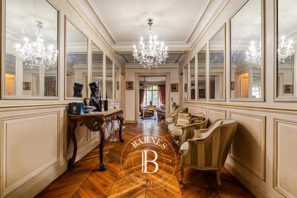 Paris 16ème, Appartement 5 Chambres -  242 m² à vendre