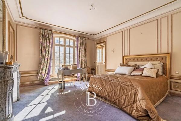 Paris 16ème, Appartement 5 Chambres -  242 m² à vendre