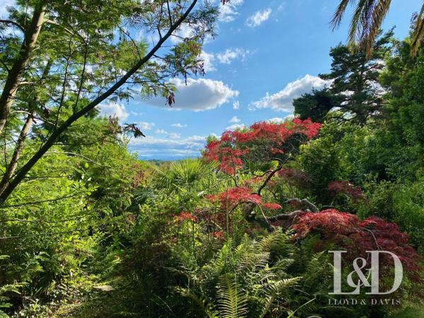 Maison de maître avec dépendances