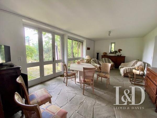 Maison de maître avec dépendances