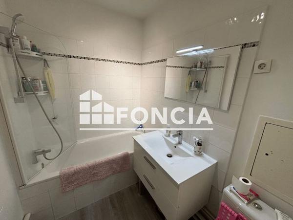 Location Appartement 2 pièces 36.85 m² - 124 COURS GAMBETTA Lyon 69007